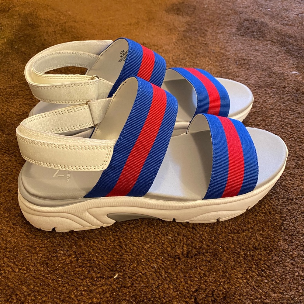 Marc fisher sandales size 8.5